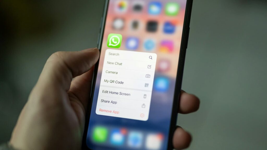 Dicas da Anatel para não cair no golpe do WhatsApp falso